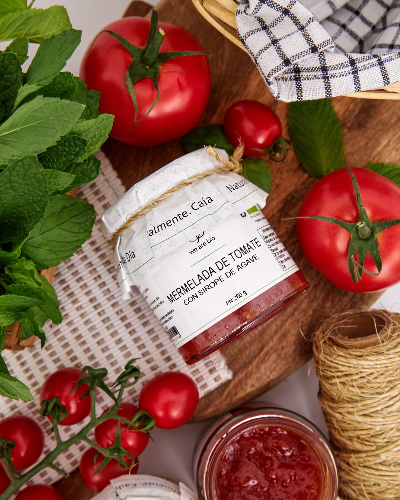 Tomato preserve overhead